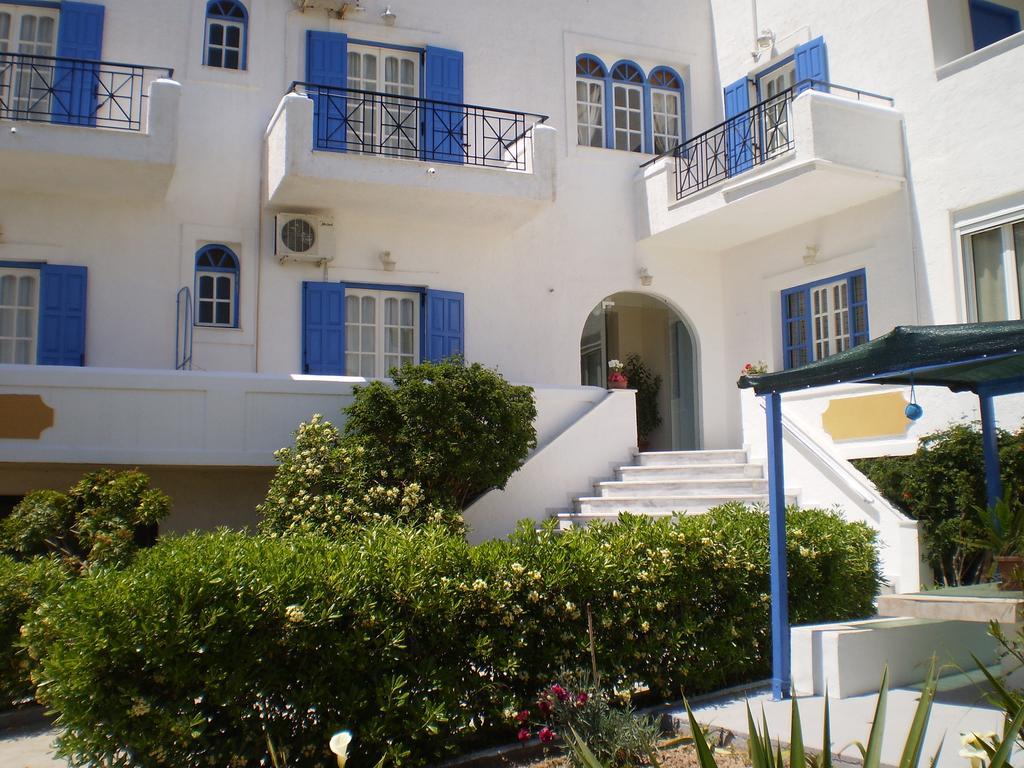 Barbara II Hotel Agia Marina  Eksteriør billede